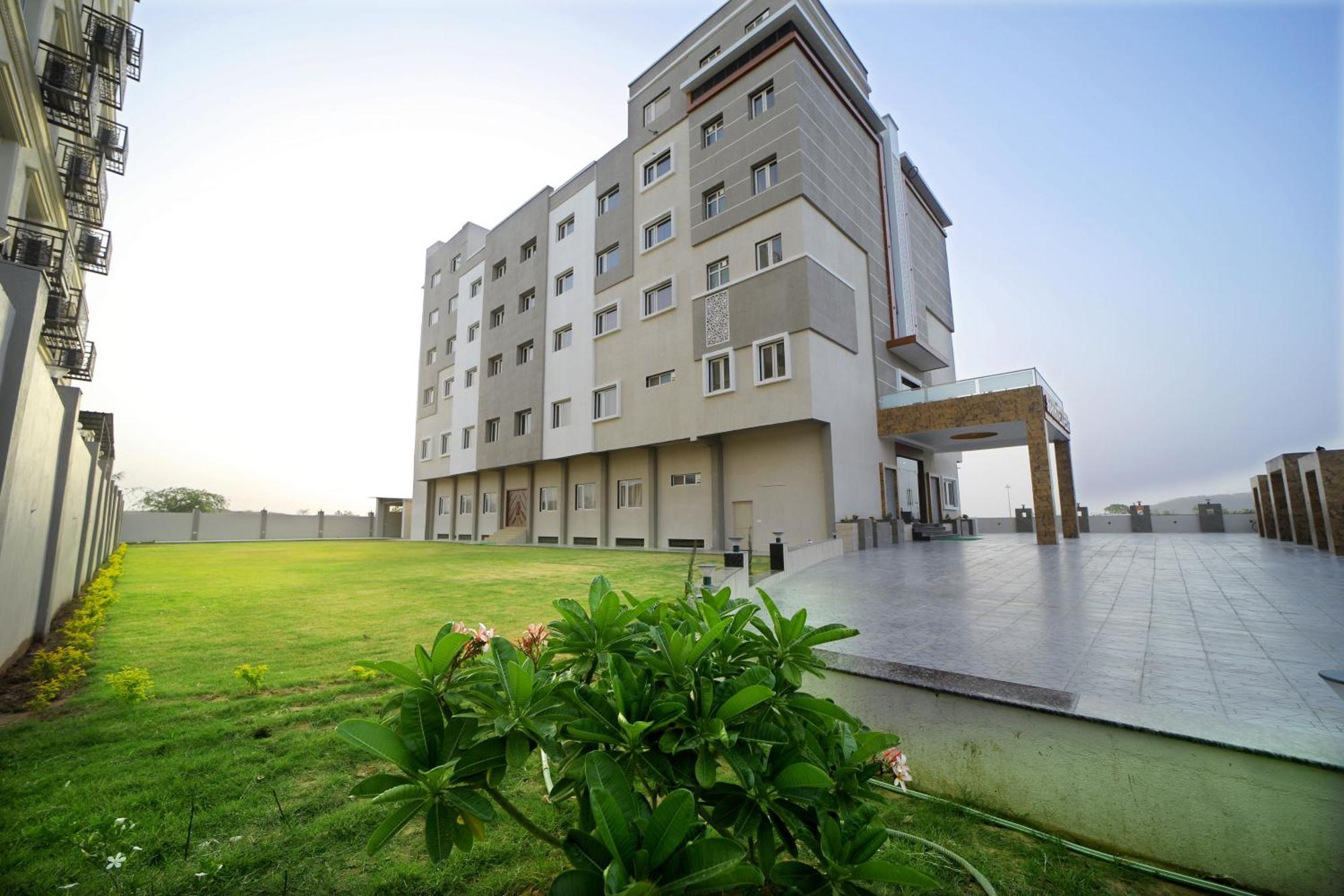 The Sky Imperial - Shahi Hotels & Resort Nāthdwāra Esterno foto